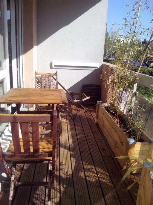 City & Cosy, Lyon Charcot- Wifi - Lave Linge - Balcon - Parking Ngoại thất bức ảnh