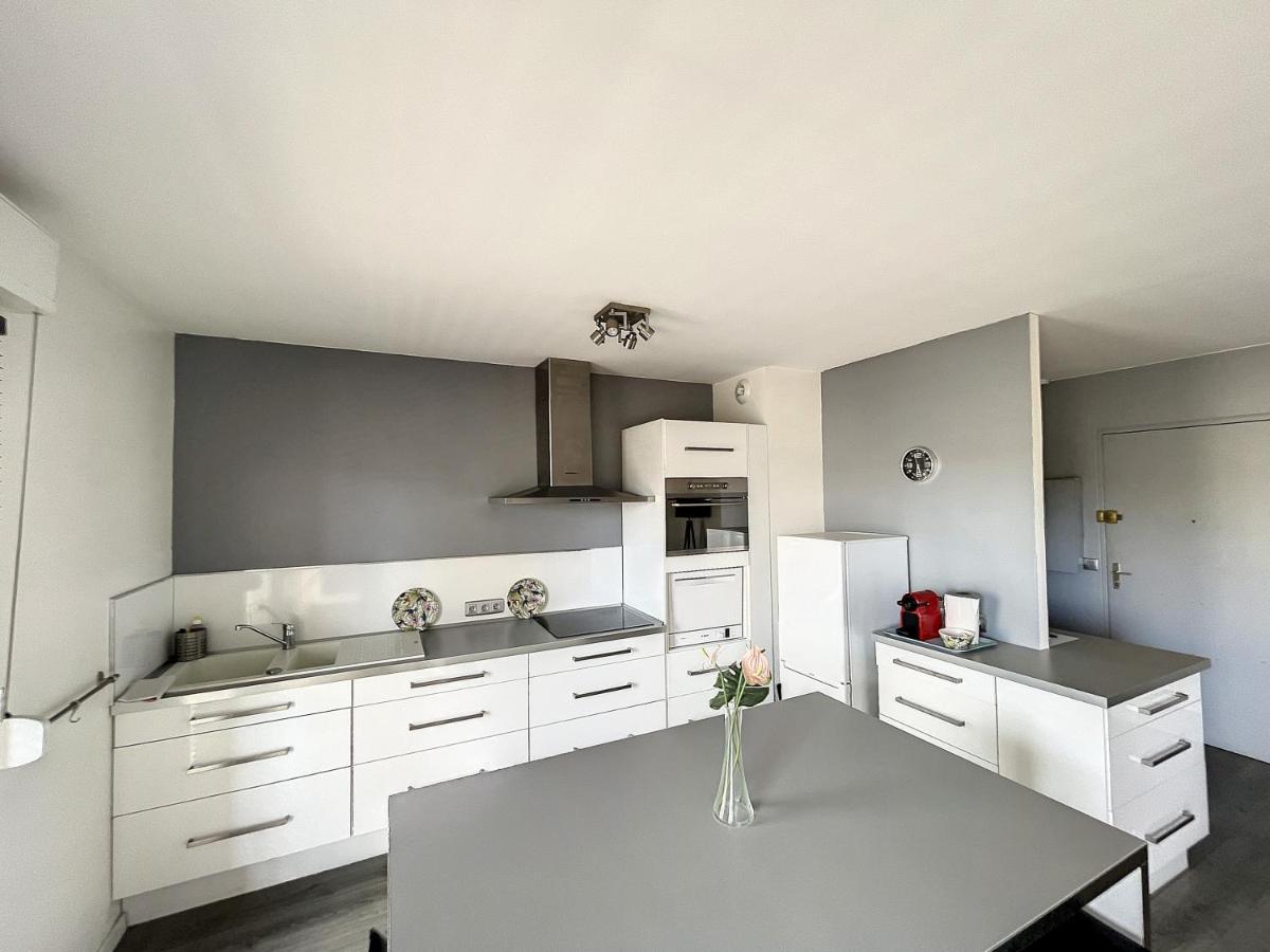 City & Cosy, Lyon Charcot- Wifi - Lave Linge - Balcon - Parking Ngoại thất bức ảnh