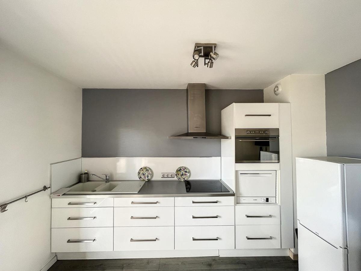 City & Cosy, Lyon Charcot- Wifi - Lave Linge - Balcon - Parking Ngoại thất bức ảnh