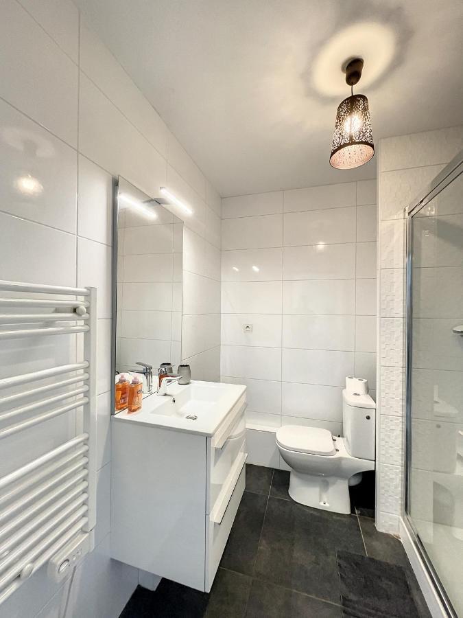 City & Cosy, Lyon Charcot- Wifi - Lave Linge - Balcon - Parking Ngoại thất bức ảnh